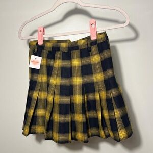 Yellow and Black Plaid Pleated Skirt